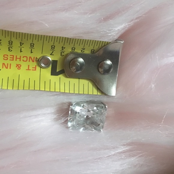 Single Super Sparkly Crystal Earring Saks Bling - Picture 4 of 6